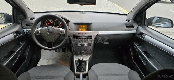 Opel Astra 2006, 204,000 km - 1.3 л - Bakı