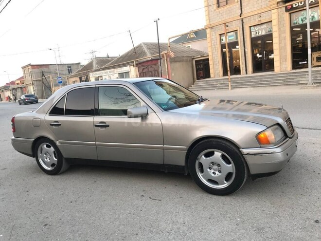Mercedes C 220 1994, 302,000 km - 2.2 l - Bakı