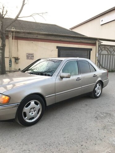 Mercedes C 220 1994, 302,000 km - 2.2 l - Bakı