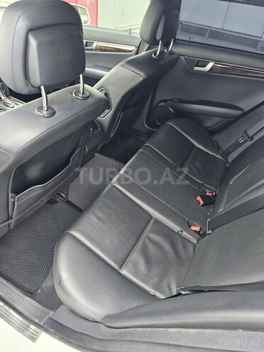Mercedes C 250-12