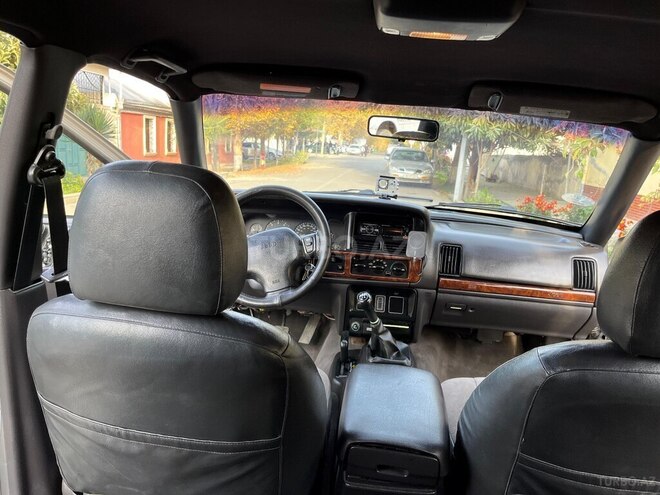 Jeep Grand Cherokee 1997, 246,790 km - 2.5 л - Qazax