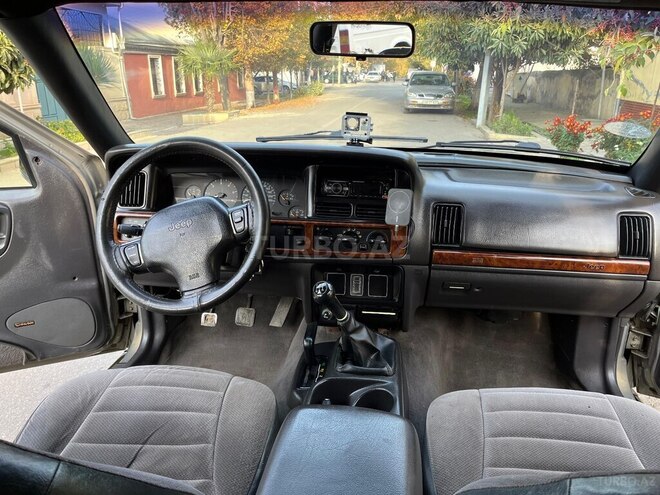 Jeep Grand Cherokee 1997, 246,790 km - 2.5 л - Qazax