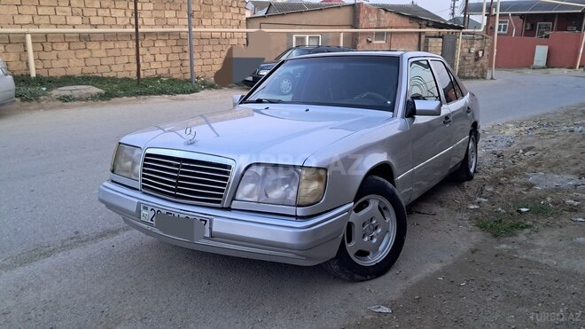 Mercedes E 220 1994, 350,000 km - 2.2 l - Bakı