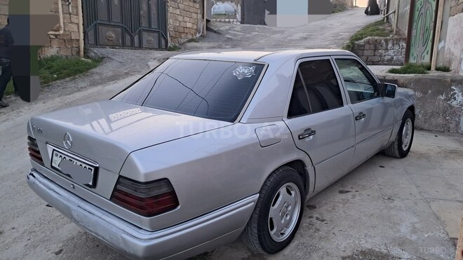 Mercedes E 220 1994, 350,000 km - 2.2 l - Bakı