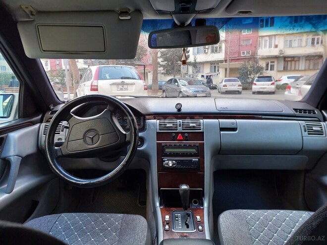 Mercedes E 230 1996, 470,000 km - 2.3 л - Bakı