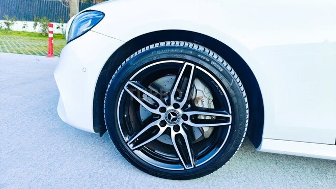 Mercedes E 350-10