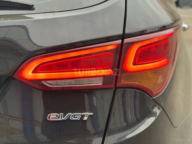 Hyundai Santa Fe-14