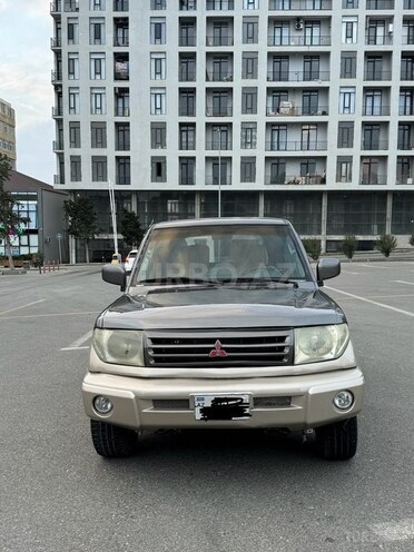 Mitsubishi Pajero io 1999, 330,000 km - 1.8 l - Bakı