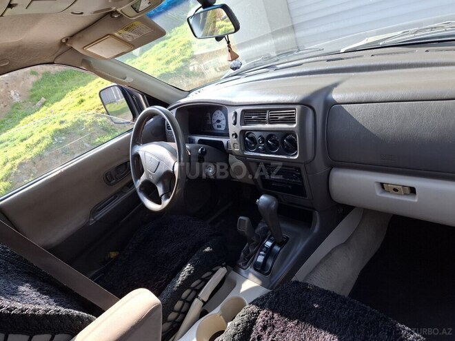Mitsubishi Montero 2002, 220,000 km - 3.0 l - Bakı