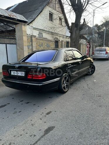 Mercedes E 240 1999, 351,000 km - 2.4 л - Tovuz