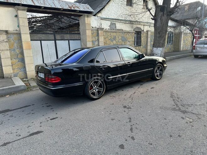 Mercedes E 240 1999, 351,000 km - 2.4 л - Tovuz