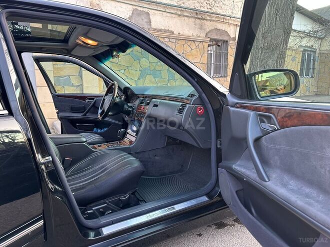 Mercedes E 240 1999, 351,000 km - 2.4 л - Tovuz
