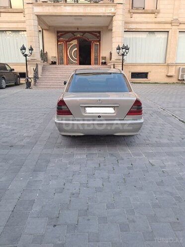 Mercedes C 200 1995, 260,000 km - 2.0 l - Sumqayıt