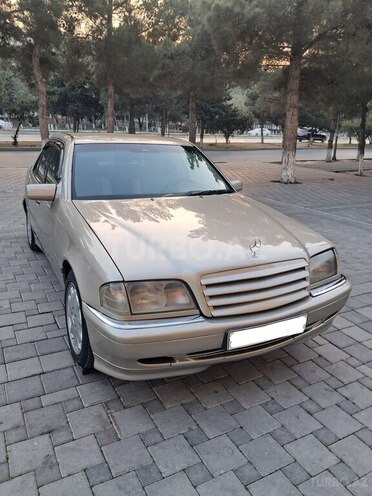 Mercedes C 200 1995, 260,000 km - 2.0 l - Sumqayıt