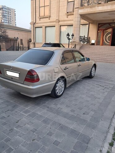 Mercedes C 200 1995, 260,000 km - 2.0 l - Sumqayıt