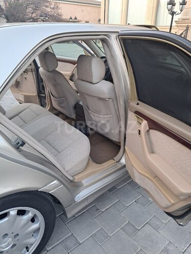 Mercedes C 200 1995, 260,000 km - 2.0 l - Sumqayıt