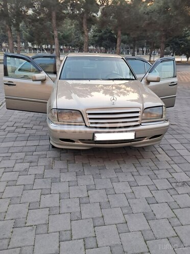 Mercedes C 200 1995, 260,000 km - 2.0 l - Sumqayıt