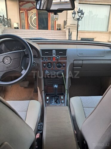 Mercedes C 200 1995, 260,000 km - 2.0 l - Sumqayıt