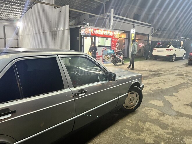 Mercedes 190 1990, 280,000 km - 2.0 l - Bakı