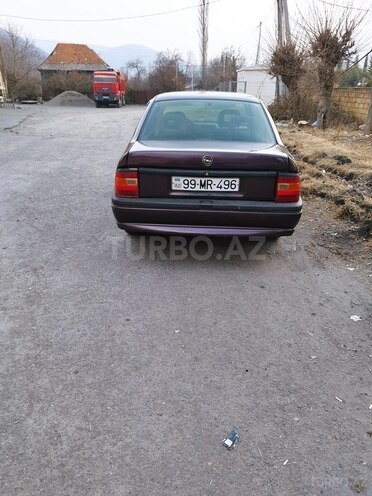 Opel Vectra 1994, 245,666 km - 2.0 l - Qax