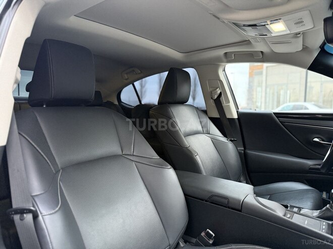 Lexus ES 200 2022, 28,000 km - 2.0 l - Bakı