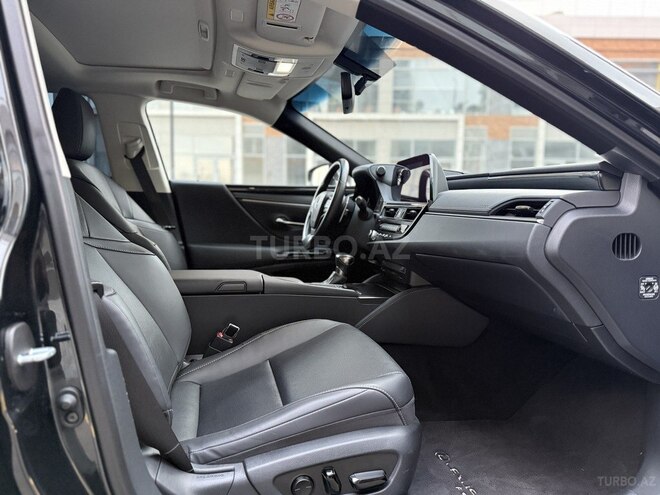 Lexus ES 200 2022, 28,000 km - 2.0 l - Bakı