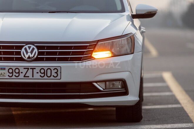 Volkswagen Passat 2017, 104,000 km - 1.8 л - Bakı