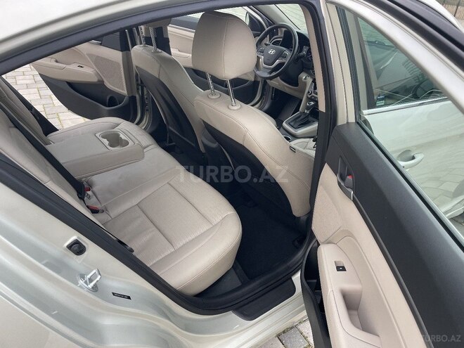 Hyundai Elantra 2018, 78,000 km - 2.0 л - Bakı