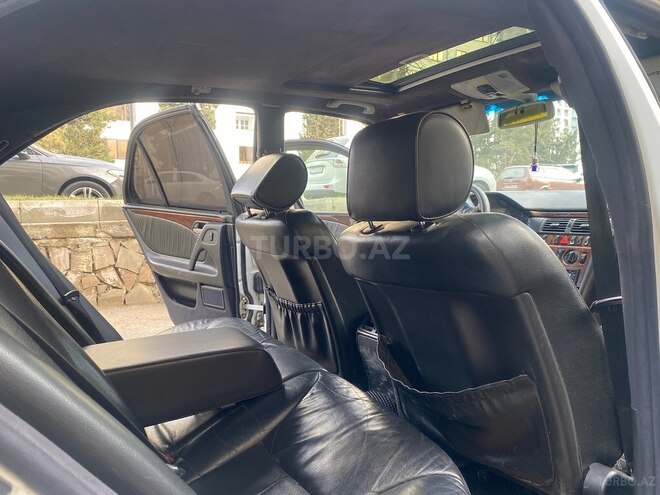 Mercedes E 220 d 1998, 396,000 km - 2.2 l - Bakı