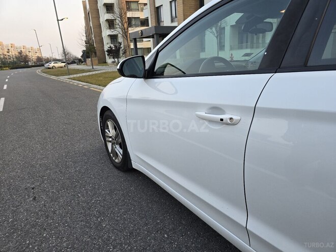Hyundai Elantra 2019, 94,000 km - 2.0 л - Bakı