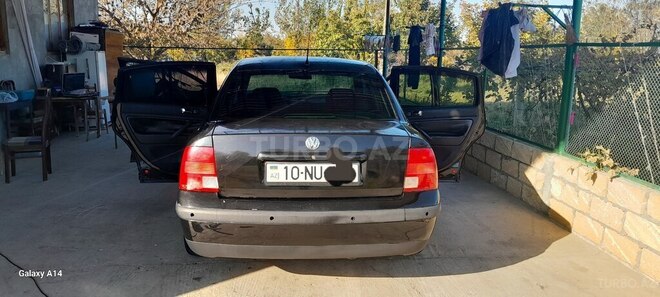 Volkswagen Passat 2000, 475,797 km - 1.8 l - Yevlax