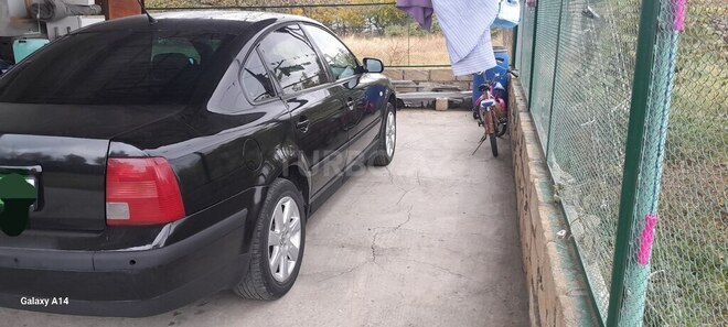 Volkswagen Passat 2000, 475,797 km - 1.8 l - Yevlax