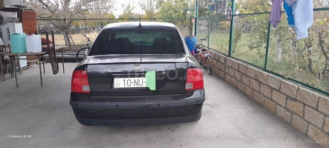 Volkswagen Passat 2000, 475,797 km - 1.8 l - Yevlax