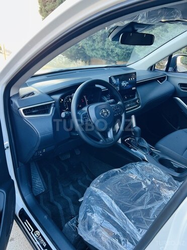 Toyota Corolla Cross 2024, 300 km - 2.0 л - Bakı