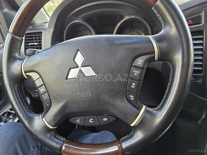 Mitsubishi Pajero 2012, 215,000 km - 3.0 л - Bakı