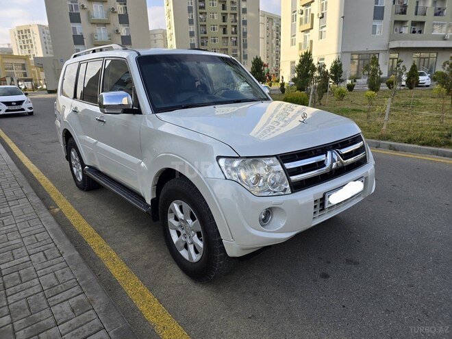 Mitsubishi Pajero 2012, 215,000 km - 3.0 л - Bakı