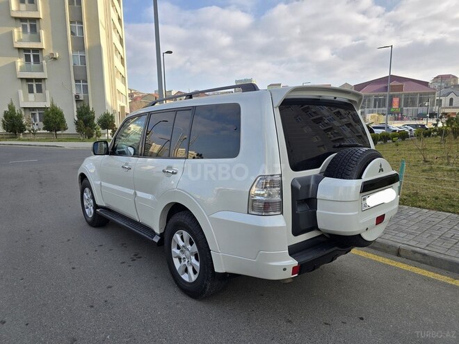 Mitsubishi Pajero 2012, 215,000 km - 3.0 л - Bakı