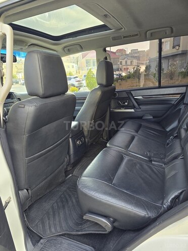 Mitsubishi Pajero 2012, 215,000 km - 3.0 л - Bakı