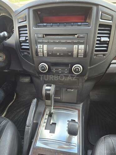 Mitsubishi Pajero 2012, 215,000 km - 3.0 л - Bakı