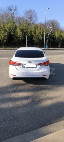 Hyundai Elantra 2015, 195,000 km - 1.6 l - Qusar