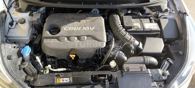 Hyundai Elantra 2015, 195,000 km - 1.6 l - Qusar