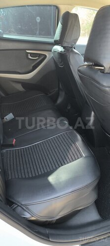 Hyundai Elantra 2015, 195,000 km - 1.6 l - Qusar