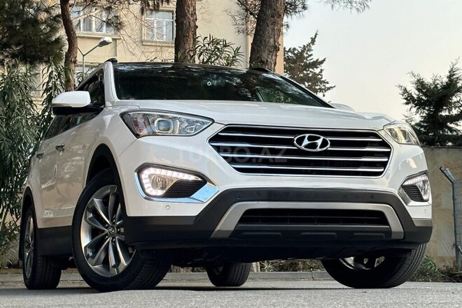 Hyundai Grand Santa Fe-4