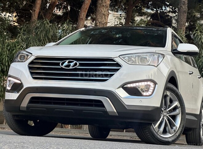 Hyundai Grand Santa Fe-5