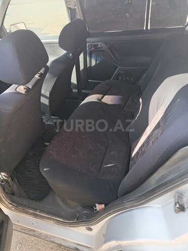Volkswagen Golf 1994, 400,000 km - 1.6 l - Gəncə