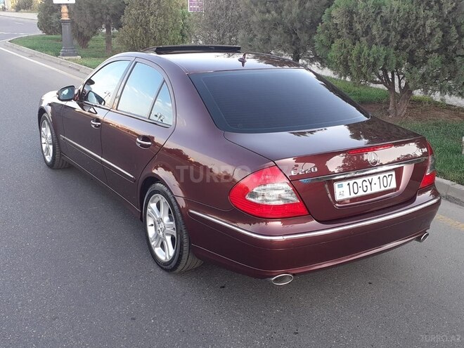 Mercedes E 220 d-2