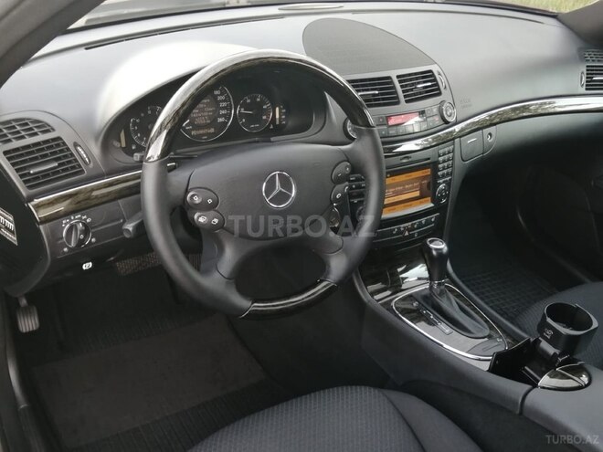 Mercedes E 220 d-11