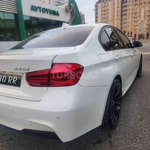 BMW 320-2