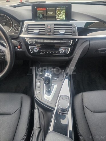 BMW 320-19