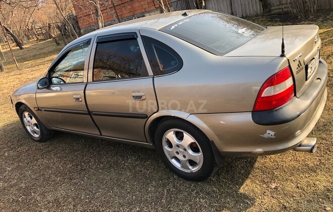 Opel Vectra-15